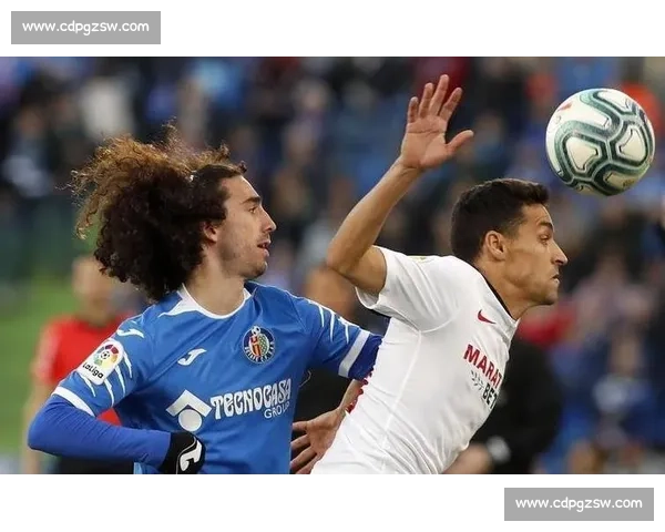 经典对决重燃战火跨越时代的巅峰对决引发激情碰撞 经典对决重燃战火跨越时代的巅峰对决引发激情碰撞